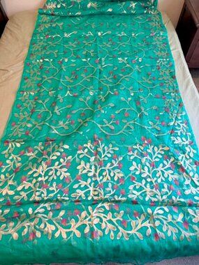 Stunning organza jamdani saree perfect for spring and summer! Soft, lightweight